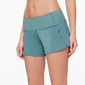 Lulu Lemon Run Times 4” shorts